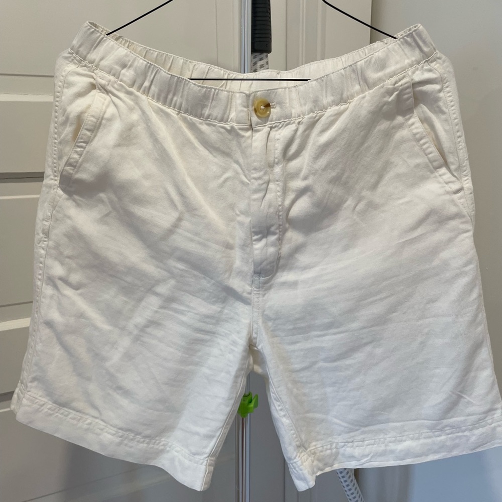 The Alex Mill Non-Suit Pull-On shorts in Ecru
